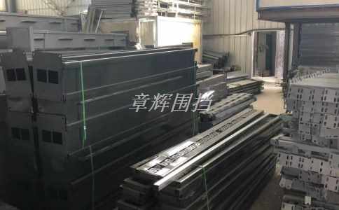 金屬圍擋安裝費多少錢一米？